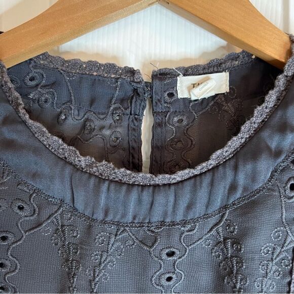 Anthropologie TINY Size S Intricate Lace Lined Top. Gorgeous.Excellent Condition - Picture 5 of 7
